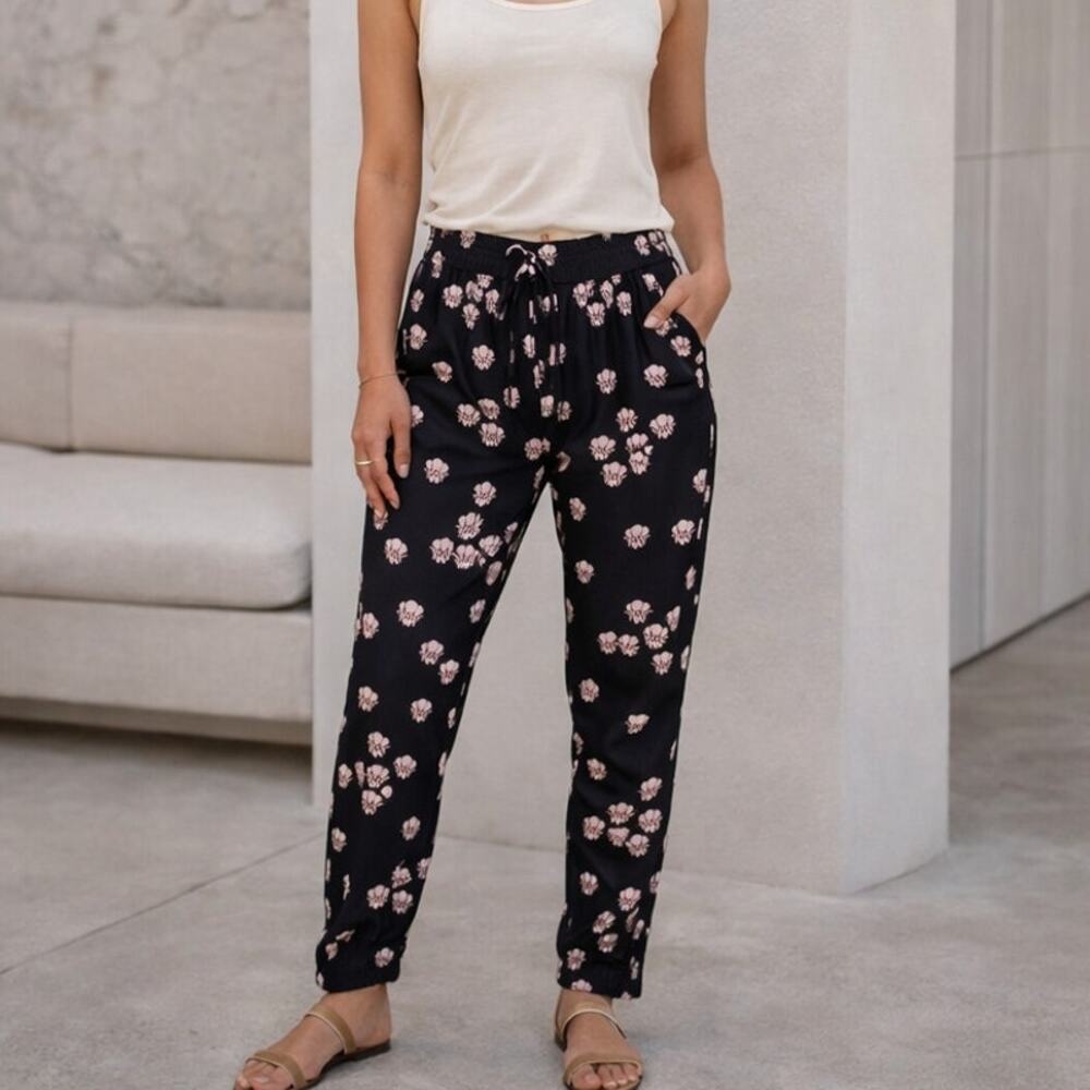 A.L.C. Silk Black Floral Pant elastic waist Women's Size 0 26w